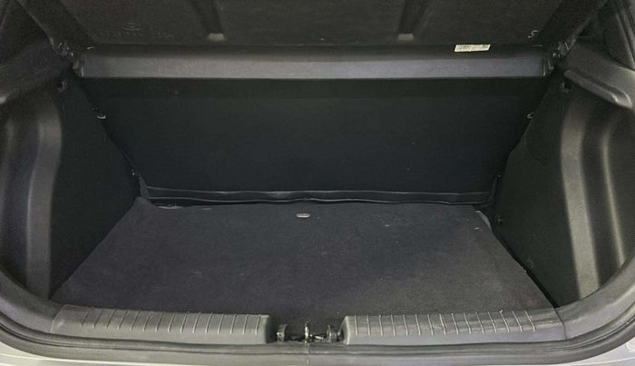 2019 Hyundai Elite i20 SPORTZ PLUS 1.2, Petrol, Manual, 22,520 km, Boot Inside