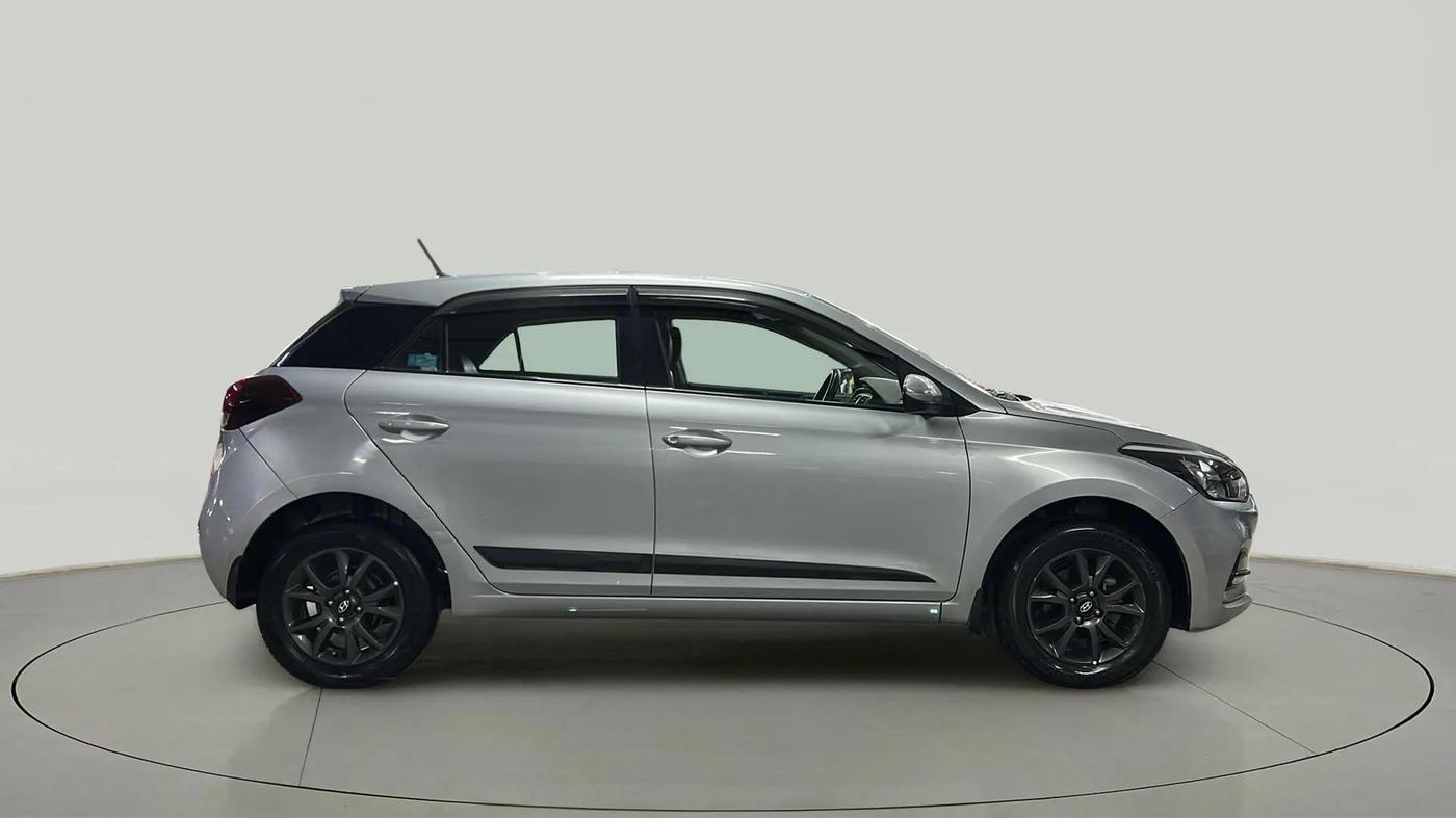 2019 Hyundai Elite i20 SPORTZ PLUS 1.2, Petrol, Manual, 22,654 km, Right Side View
