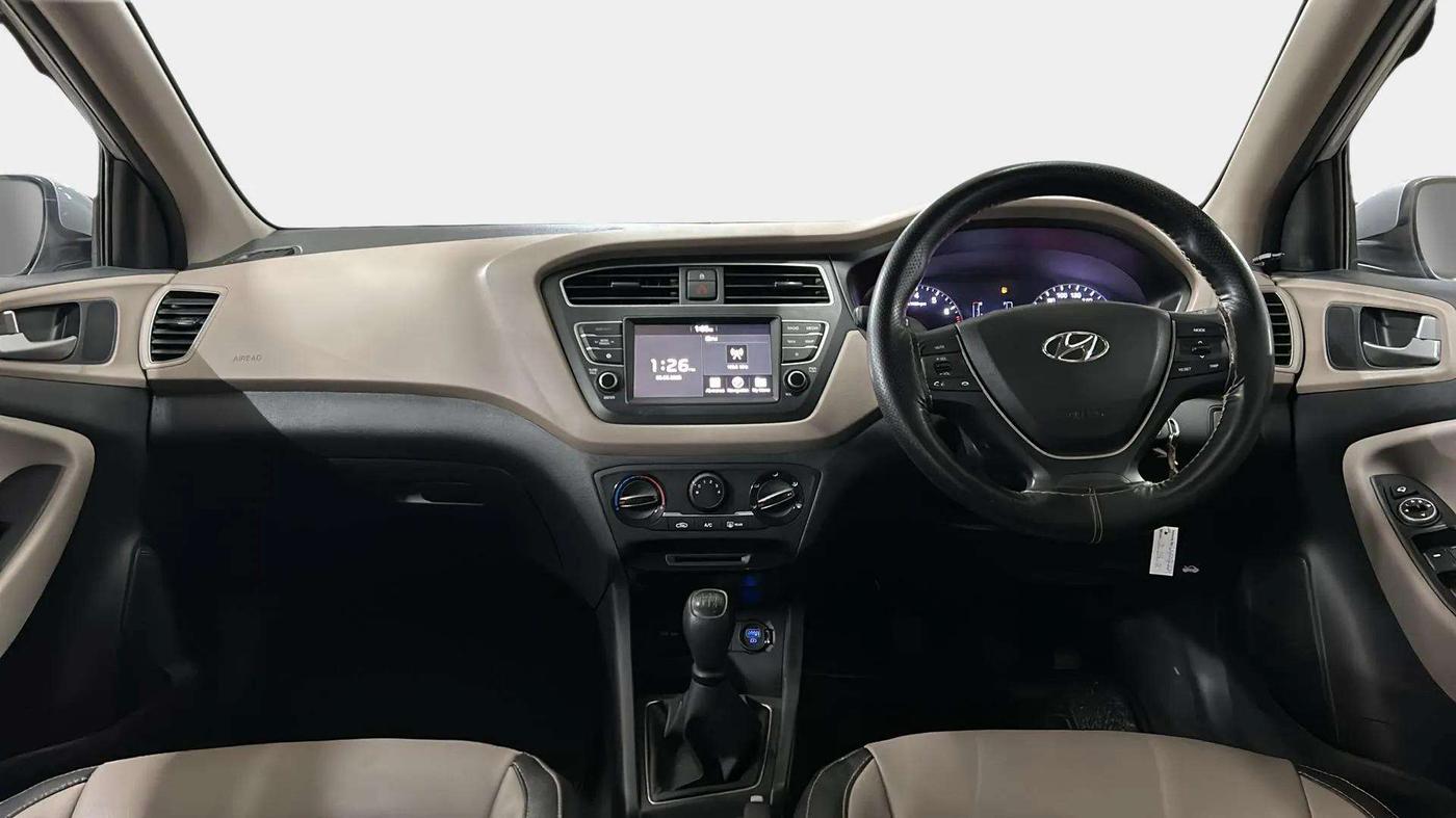 2019 Hyundai Elite i20 SPORTZ PLUS 1.2, Petrol, Manual, 22,654 km, Dashboard