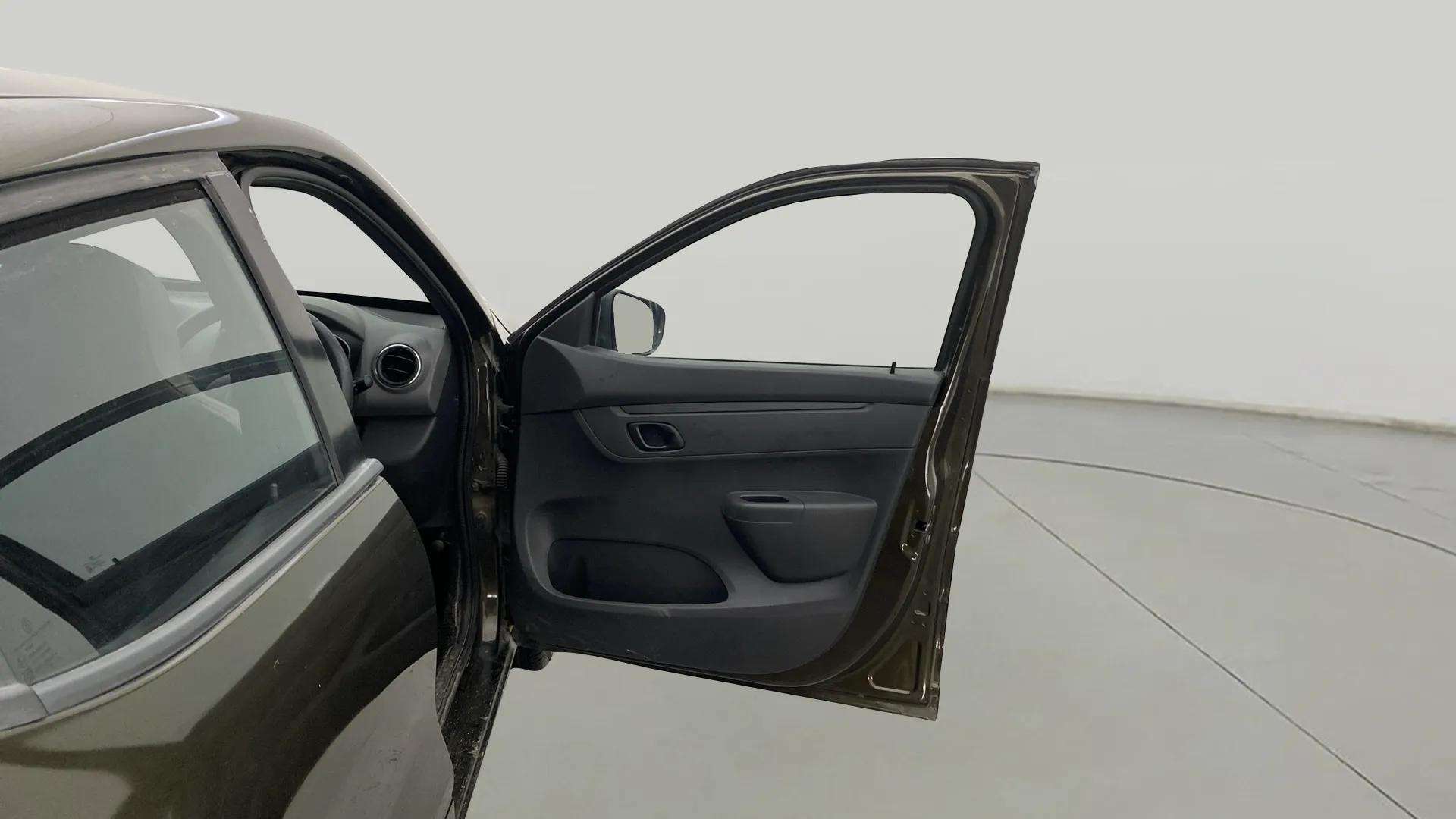 2016 Renault Kwid RXT Manual Online Price in India Easy