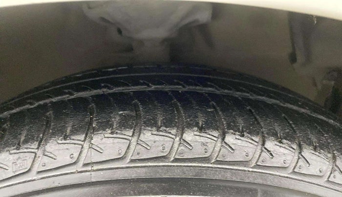 2016 Maruti Celerio VXI AMT, Petrol, Automatic, 63,146 km, Right Front Tyre Tread
