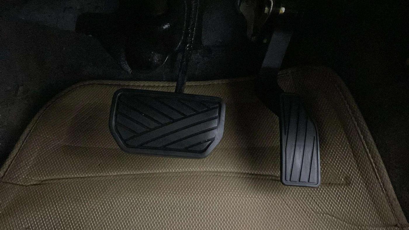 2016 Maruti Celerio VXI AMT, Petrol, Automatic, 63,146 km, Pedals