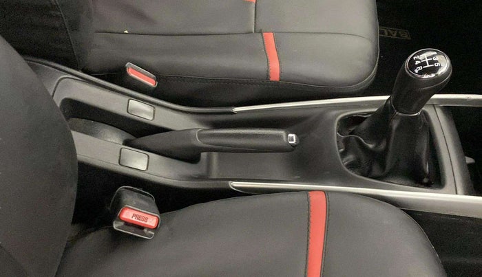 2018 Maruti Baleno DELTA PETROL 1.2, Petrol, Manual, 95,341 km, Gear Lever
