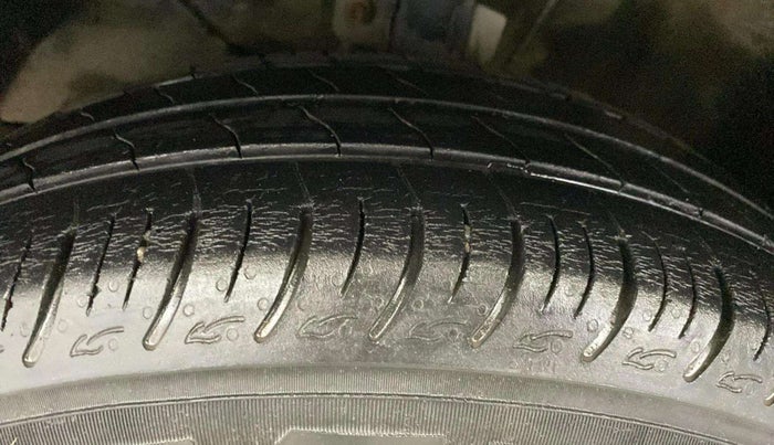 2018 Maruti Baleno DELTA PETROL 1.2, Petrol, Manual, 95,341 km, Left Front Tyre Tread