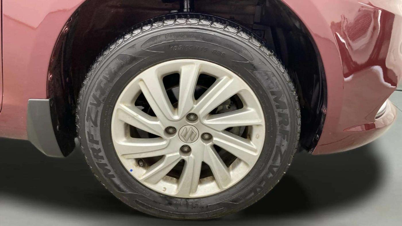 2017 Maruti Swift Dzire ZXI, Petrol, Manual, 40,705 km, Right Front Wheel