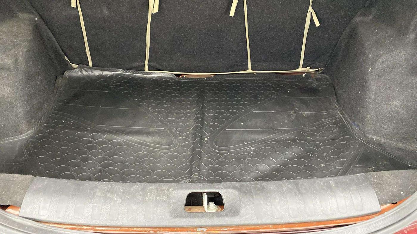 2017 Maruti Swift Dzire ZXI, Petrol, Manual, 40,705 km, Boot Inside