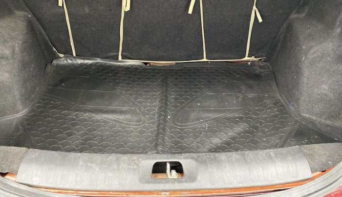2017 Maruti Swift Dzire ZXI, Petrol, Manual, 40,705 km, Boot Inside