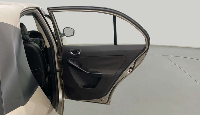 2015 Tata Bolt XT REVOTRON, Petrol, Manual, 99,792 km, RHS Rear Door