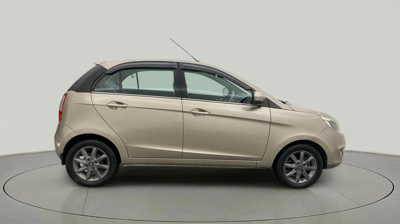 2015 Tata Bolt XT REVOTRON, Petrol, Manual, 99,792 km, Right Side View