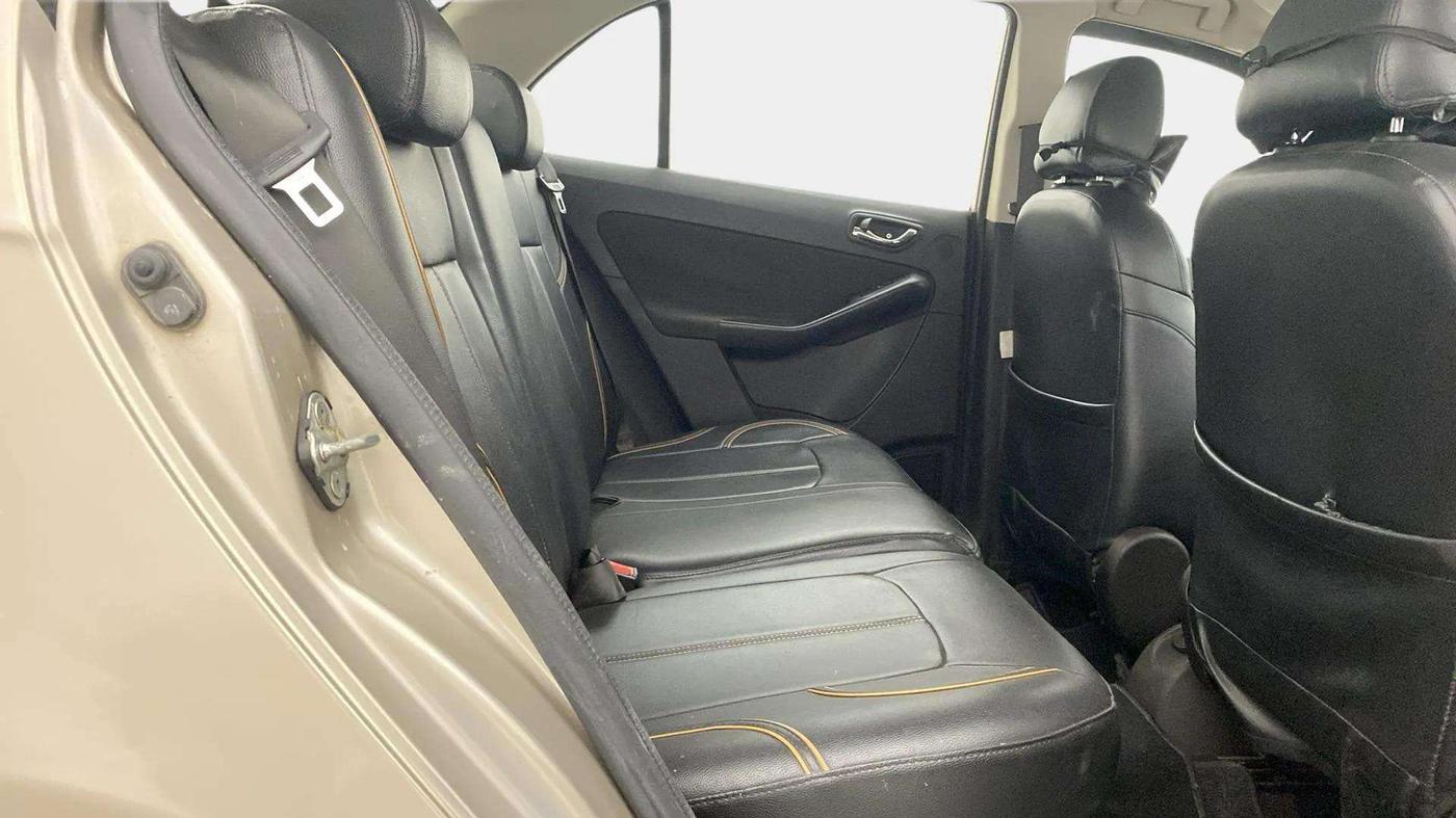 2015 Tata Bolt XT REVOTRON, Petrol, Manual, 99,792 km, Right Side Rear Door Cabin