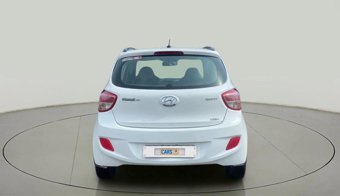 2016 Hyundai Grand i10 SPORTZ 1.2 KAPPA VTVT, Petrol, Manual, 42,400 km, Back/Rear