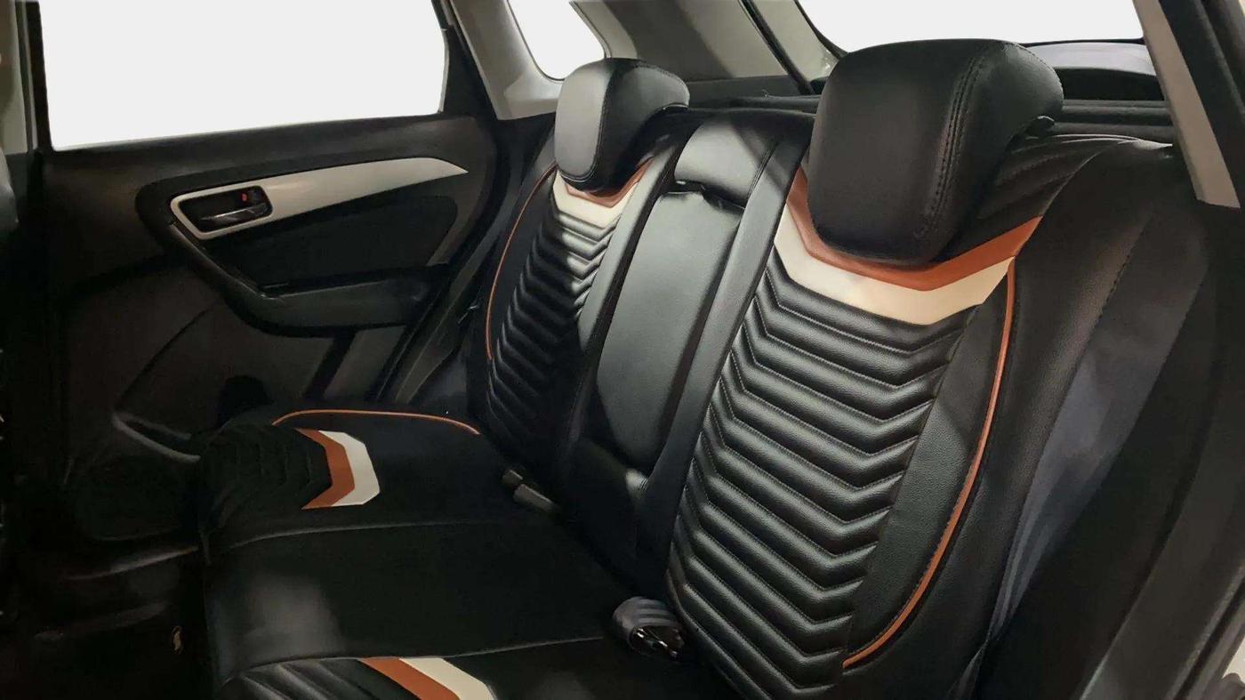 2020 Maruti Vitara Brezza ZXI AT SHVS, Petrol, Automatic, 52,161 km, Right Side Rear Door Cabin