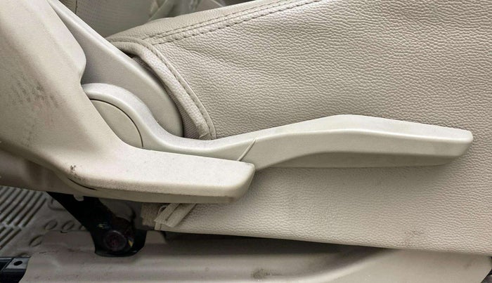2019 Maruti Dzire ZDI, Diesel, Manual, 51,237 km, Driver Side Adjustment Panel