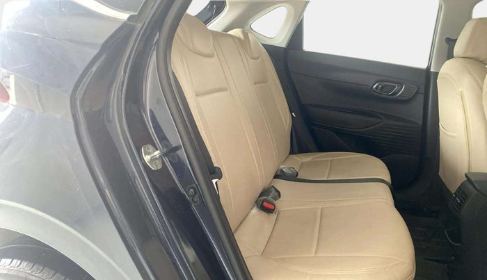 2022 Hyundai NEW I20 Sportz 1.2 IVT, Petrol, Automatic, 4,983 km, Right Side Rear Door Cabin