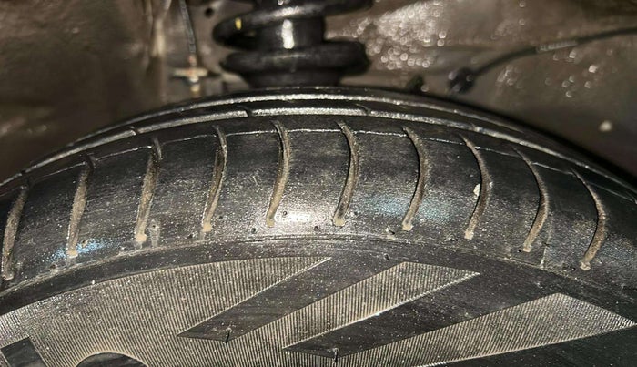 2022 Maruti Alto LXI OPT CNG, CNG, Manual, 41,365 km, Right Front Tyre Tread