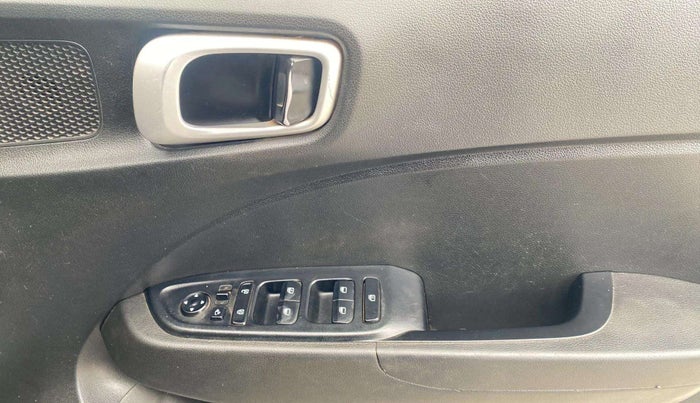 2020 Hyundai VENUE SX PLUS 1.0 TURBO DCT, Petrol, Automatic, 40,409 km, Driver Side Door Panels Control