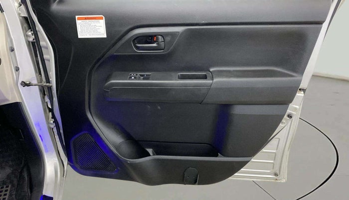 2023 Maruti New Wagon-R LXI CNG 1.0, CNG, Manual, 21,219 km, Driver Side Door Panels Control