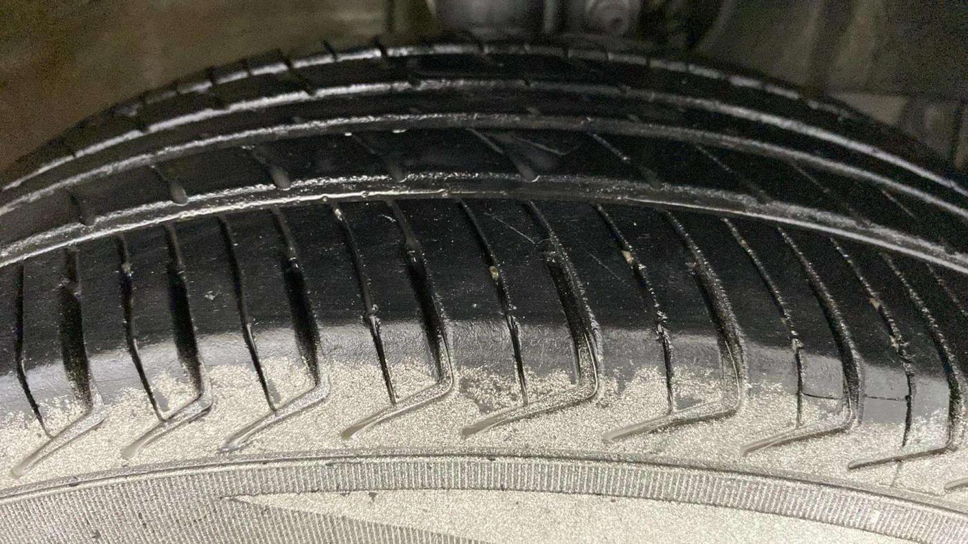 2023 Maruti New Wagon-R LXI CNG 1.0, CNG, Manual, 21,219 km, Right Front Tyre Tread