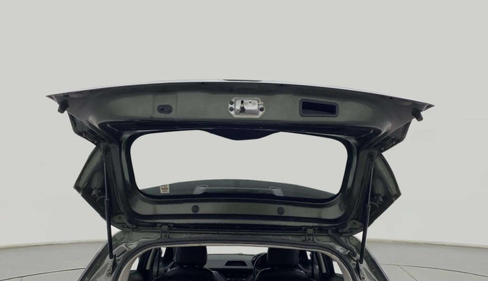 2022 Tata NEXON XMA SUNROOF DIESEL, Diesel, Automatic, 58,919 km, Boot Door Open