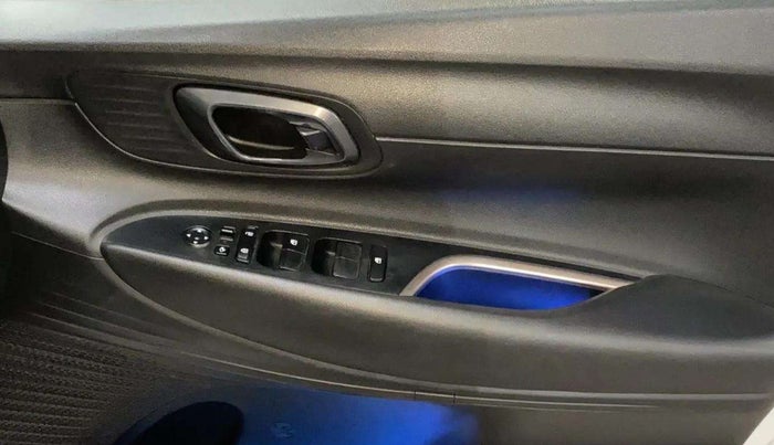 2022 Hyundai NEW I20 ASTA (O) 1.5 CRDI MT, Diesel, Manual, 38,002 km, Driver Side Door Panels Control