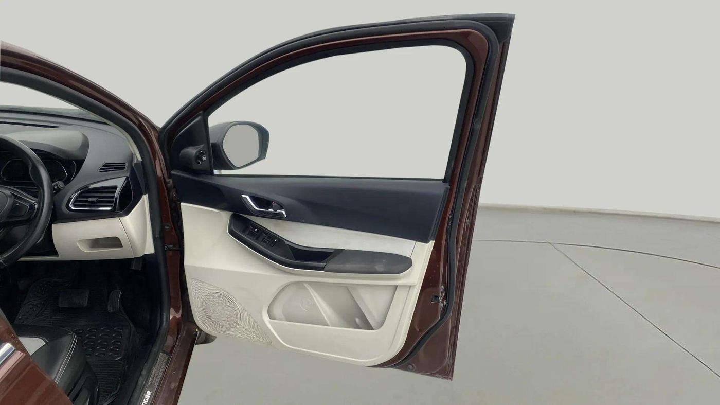 2023 Tata TIGOR XZA PLUS LEATHERETTE, Petrol, Automatic, 18,352 km, RHS Front Door