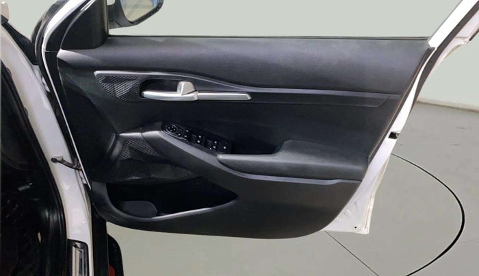 2021 KIA SELTOS HTK PLUS 1.5, Petrol, Manual, 36,058 km, Driver Side Door Panels Control