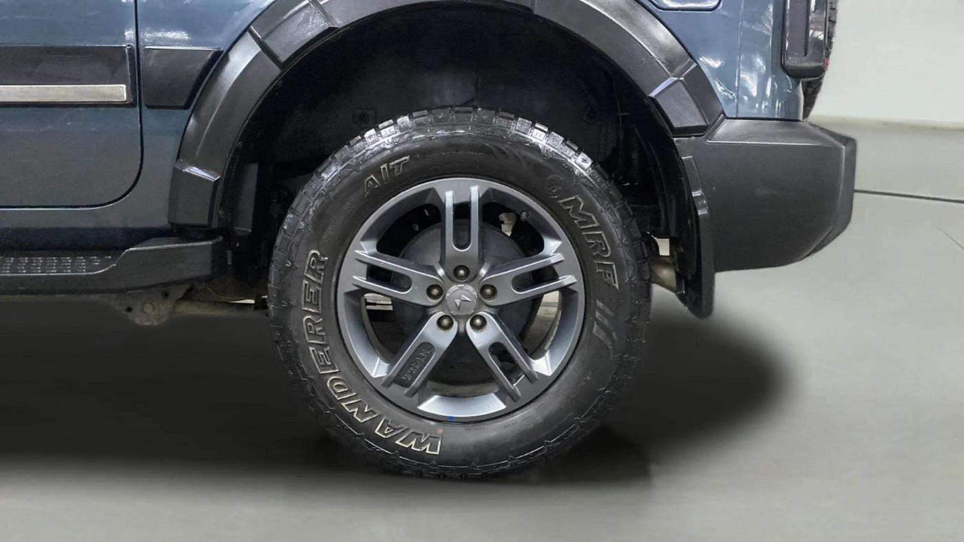 2023 Mahindra Thar LX P 2WD AT HT, Petrol, Automatic, 49,388 km, Left Rear Wheel