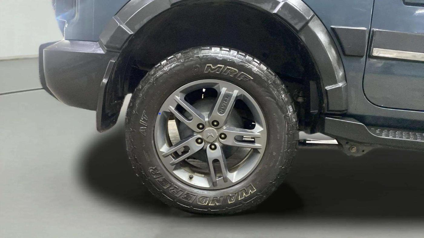 2023 Mahindra Thar LX P 2WD AT HT, Petrol, Automatic, 49,388 km, Right Rear Wheel