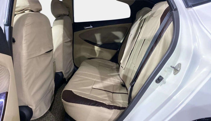 2013 Hyundai Verna FLUIDIC 1.6 VTVT EX, Petrol, Manual, 95,848 km, Right Side Rear Door Cabin
