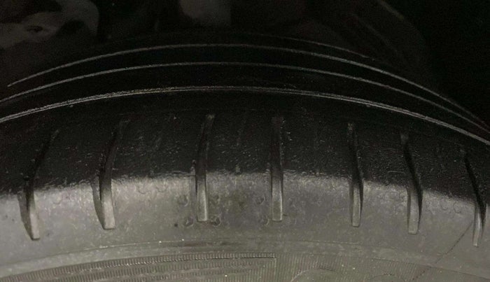 2021 MG HECTOR SHARP HYBRID 1.5 PETROL, Petrol, Manual, 77,274 km, Left Front Tyre Tread