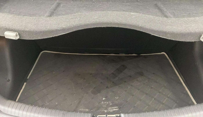 2015 Hyundai Grand i10 ASTA AT 1.2 KAPPA VTVT, Petrol, Automatic, 65,569 km, Boot Inside
