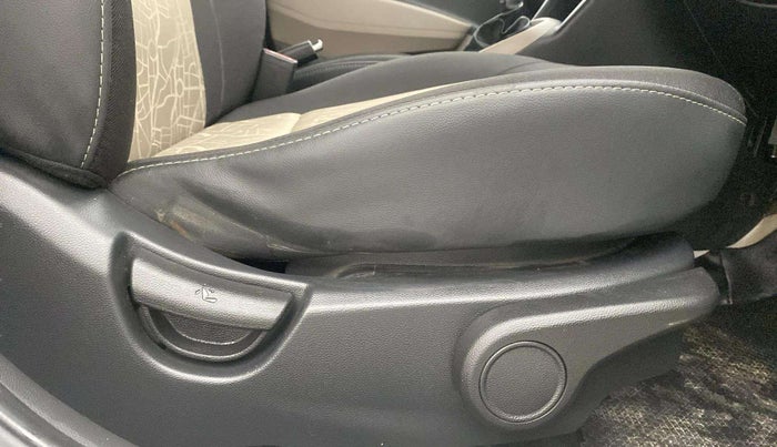 2015 Hyundai Grand i10 ASTA AT 1.2 KAPPA VTVT, Petrol, Automatic, 65,569 km, Driver Side Adjustment Panel