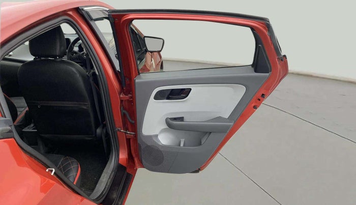 2020 Tata ALTROZ XT PETROL, Petrol, Manual, 32,421 km, RHS Rear Door