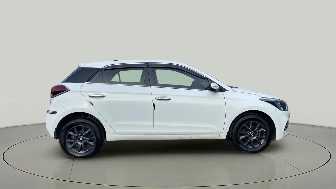 2019 Hyundai Elite i20 SPORTZ PLUS 1.2, Petrol, Manual, 79,276 km, Right Side View