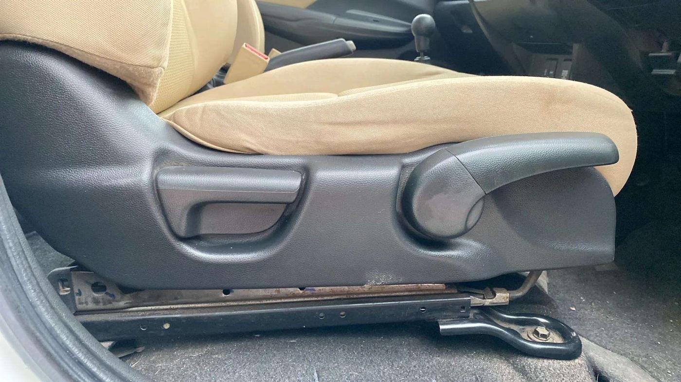2017 Honda Jazz 1.2L I-VTEC SV, Petrol, Manual, 55,034 km, Driver Side Adjustment Panel