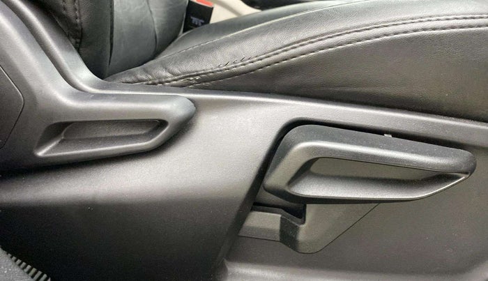 2022 Tata NEXON XZA PLUS (O) DIESEL, Diesel, Automatic, 39,337 km, Driver Side Adjustment Panel