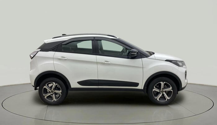 2022 Tata NEXON XZA PLUS (O) DIESEL, Diesel, Automatic, 39,337 km, Right Side View
