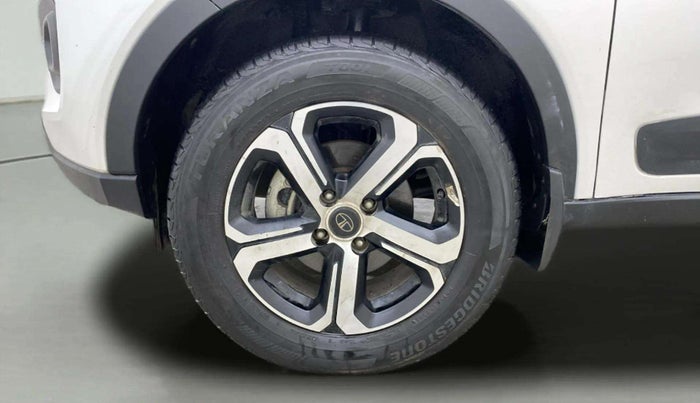 2022 Tata NEXON XZA PLUS (O) DIESEL, Diesel, Automatic, 39,337 km, Left Front Wheel