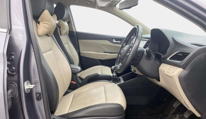 2018 Hyundai Verna 1.6 VTVT SX O, Petrol, Manual, 29,211 km, Right Side Front Door Cabin
