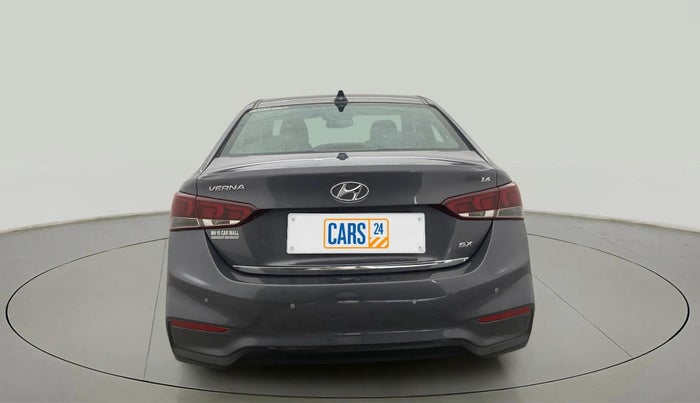 2018 Hyundai Verna 1.6 VTVT SX O, Petrol, Manual, 29,211 km, Back/Rear