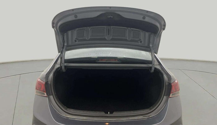 2018 Hyundai Verna 1.6 VTVT SX O, Petrol, Manual, 29,211 km, Boot Door Open
