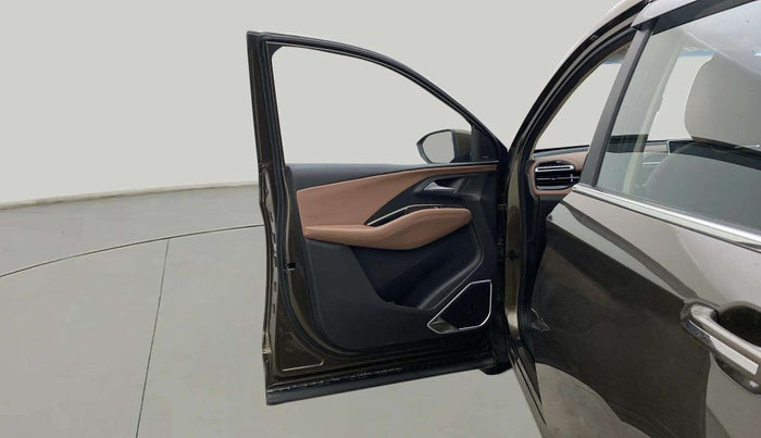 2023 MG HECTOR PLUS SHARP PRO 1.5 PETROL TURBO CVT 6 STR, Petrol, Automatic, 21,899 km, LHS Front Door