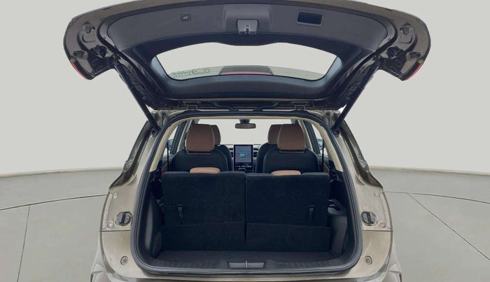 2023 MG HECTOR PLUS SHARP PRO 1.5 PETROL TURBO CVT 6 STR, Petrol, Automatic, 21,899 km, Boot Open Zoomed View
