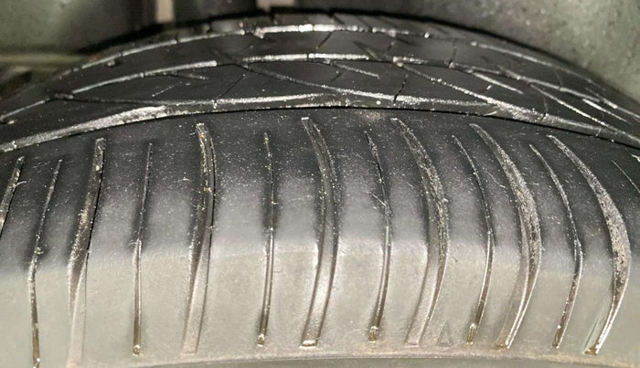 2018 Maruti Ciaz ALPHA DIESEL 1.3, Diesel, Manual, 97,722 km, Right Rear Tyre Tread