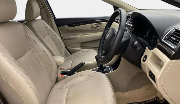 2018 Maruti Ciaz ALPHA DIESEL 1.3, Diesel, Manual, 97,722 km, Right Side Front Door Cabin