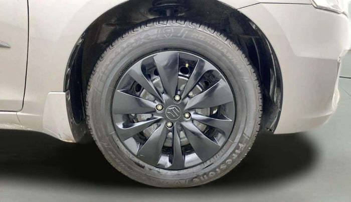 2018 Maruti Ciaz ALPHA DIESEL 1.3, Diesel, Manual, 97,722 km, Right Front Wheel