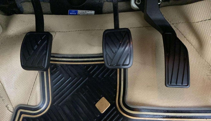 2018 Maruti Ciaz ALPHA DIESEL 1.3, Diesel, Manual, 97,722 km, Pedals