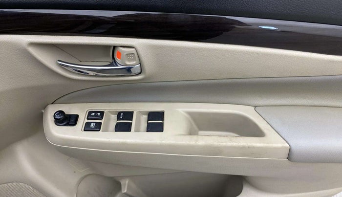 2018 Maruti Ciaz ALPHA DIESEL 1.3, Diesel, Manual, 97,722 km, Driver Side Door Panels Control