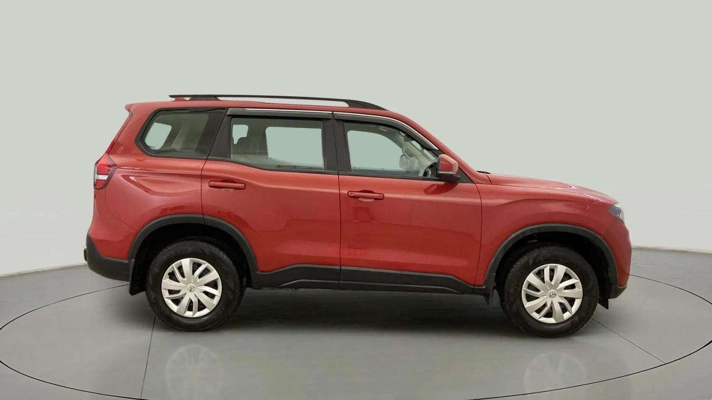 2023 Mahindra SCORPIO-N Z4 DIESEL AT 2WD 7 STR, Diesel, Automatic, 12,336 km, Right Side View