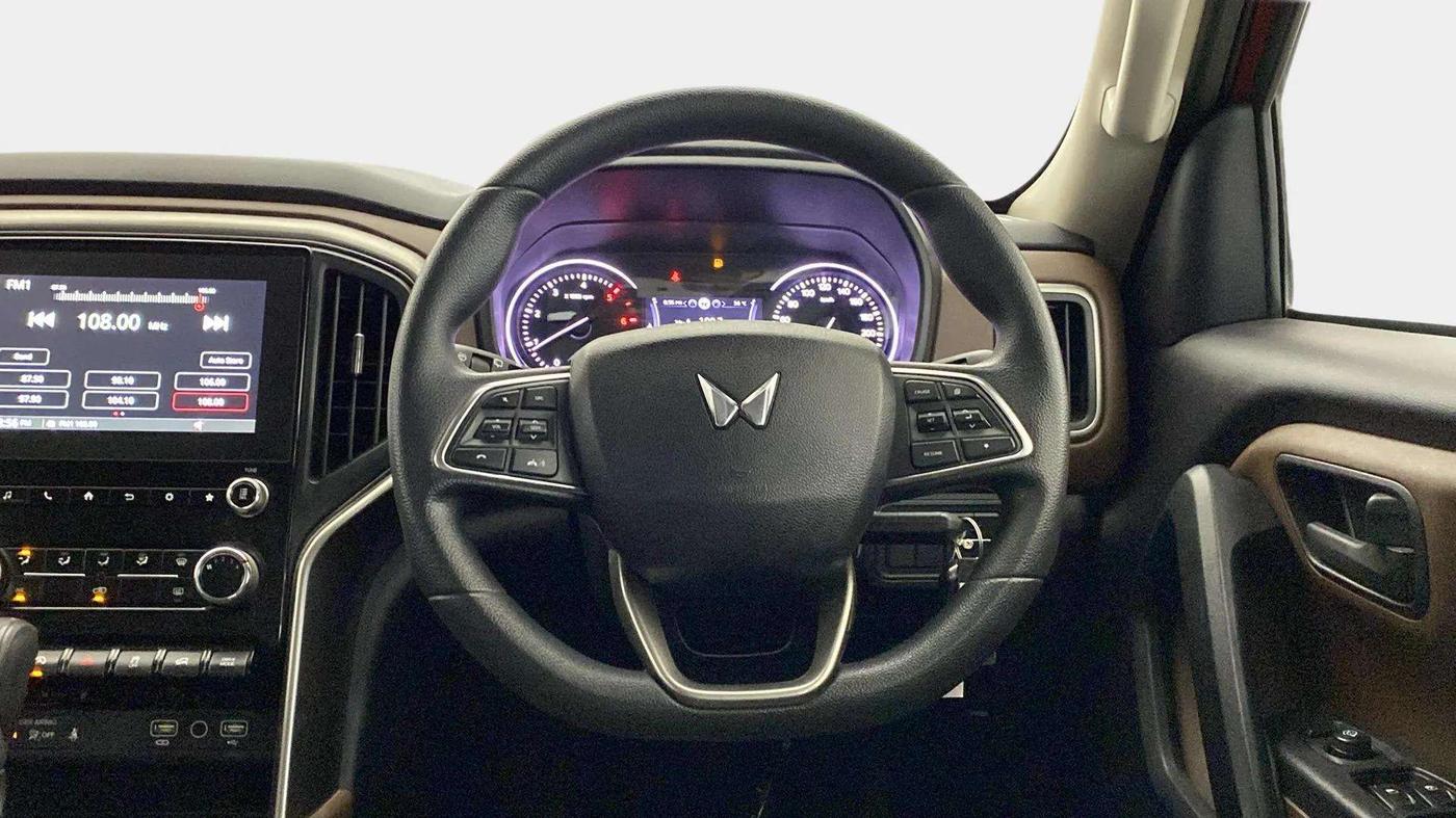 2023 Mahindra SCORPIO-N Z4 DIESEL AT 2WD 7 STR, Diesel, Automatic, 12,336 km, Steering Wheel Close Up